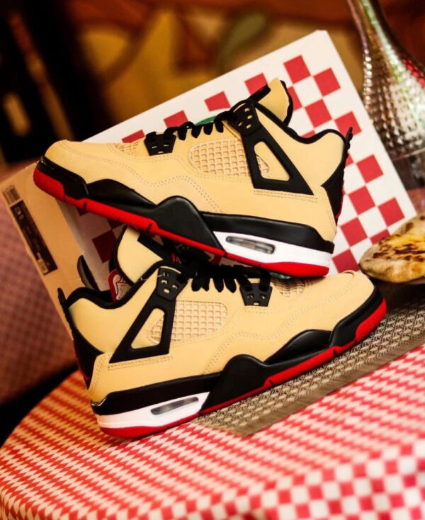 Air Jordan 4 "Pizza"