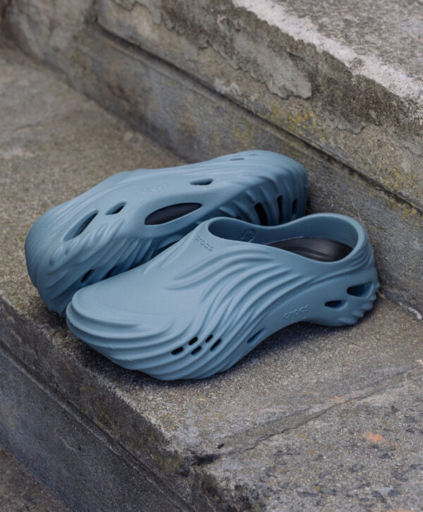 Crocs Echo Wave Clog Pond