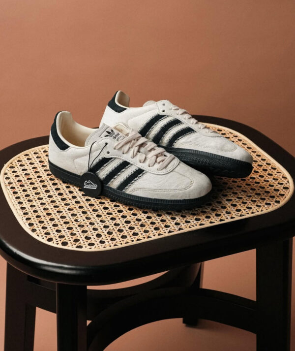 Samba OG Wonder White Black Pony