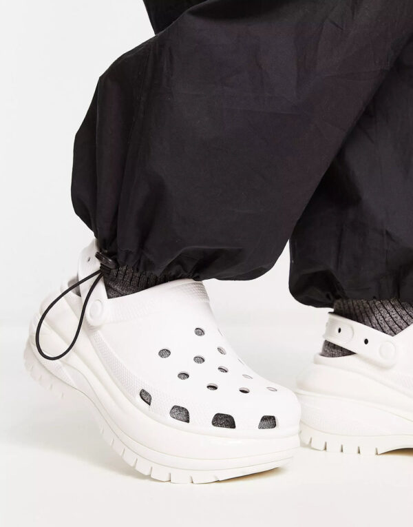 WMNS Crocs Mega Crush Clogs White