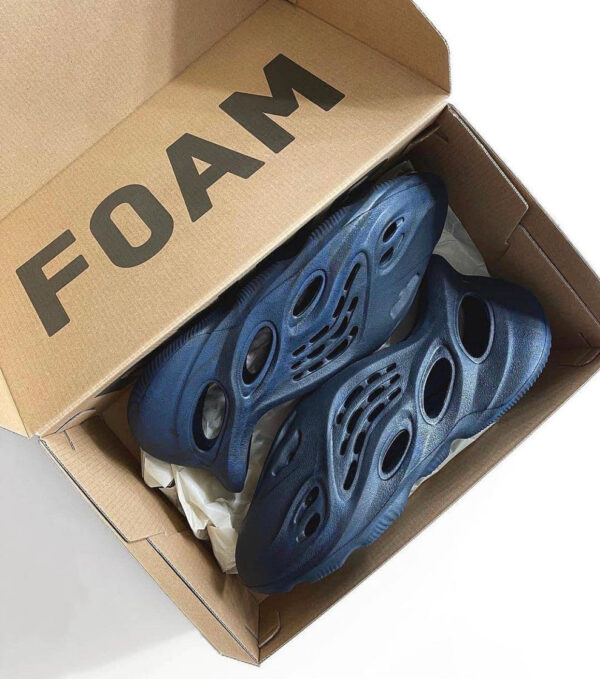 Yeezy Foam RNNR Mineral Blue