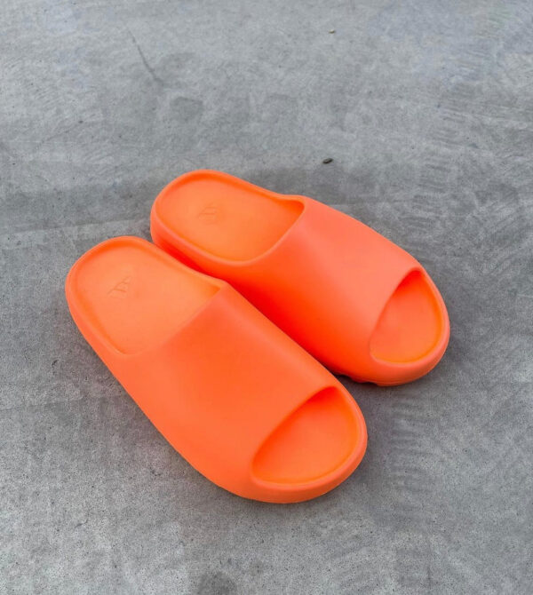 Yeezy Slides 'Enflame Orange'