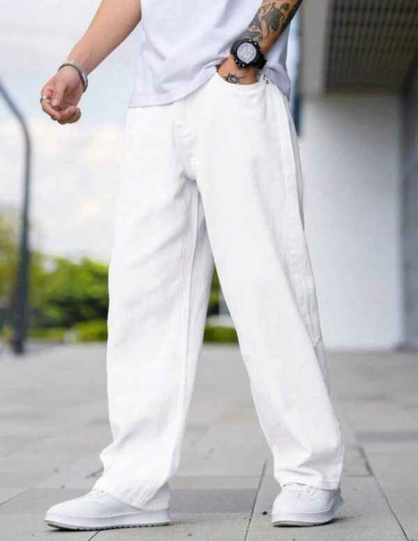 Men’s Relaxed Fit Wide-Leg Jeans